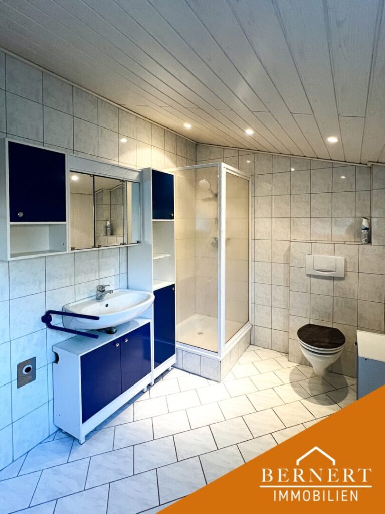 Wohnung 4 DG Badezimmer