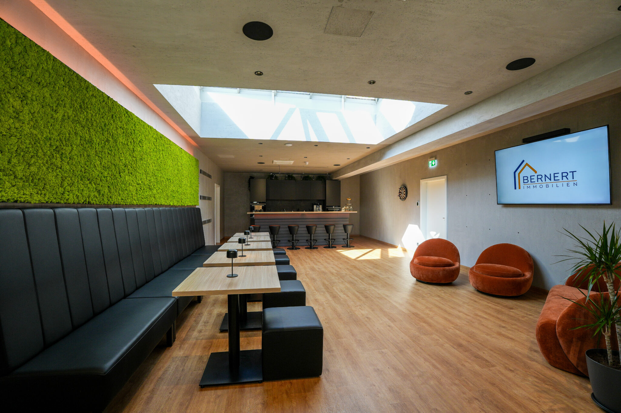 Immobar Lounge von Bernert Immobilien