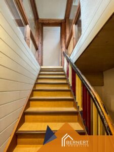 Treppenaufgang zum DG