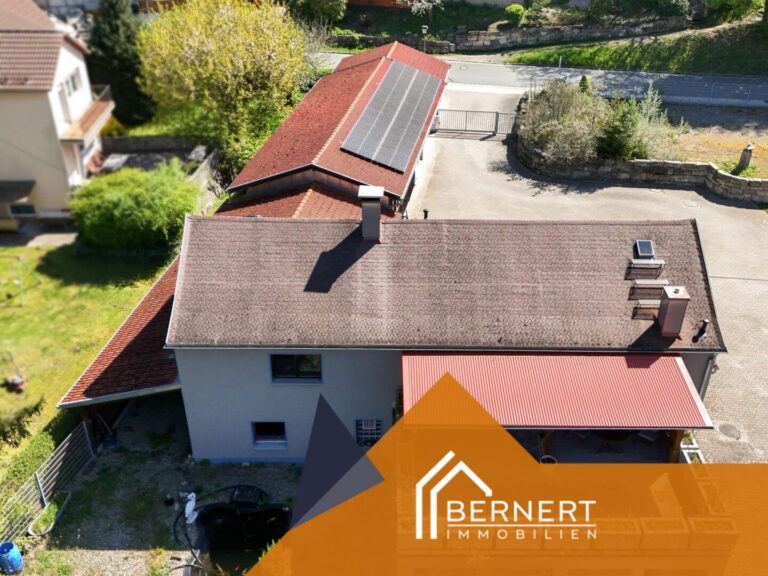 Wohnhaus mit Dachterrasse