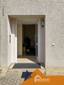 Prod. EG Eingantstür Büro