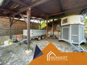 Aussenbereich Innenhof Unterstand